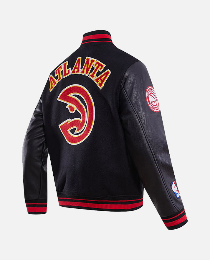 NBA Atlanta Hawks Men's Rib Black Wool Varsity Jacket - collar and zip close-up